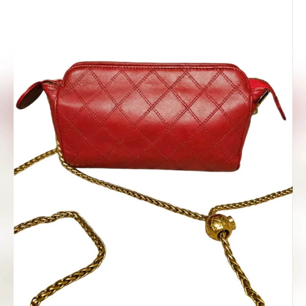 Chanel RARE Authentic lambskin red pouchette bag on ball adjustable chain - Picture 6 of 15